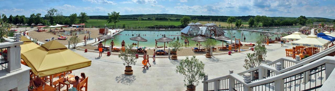 Egri Korona Borhaz Es Wellness Hotel Demjén Εξωτερικό φωτογραφία