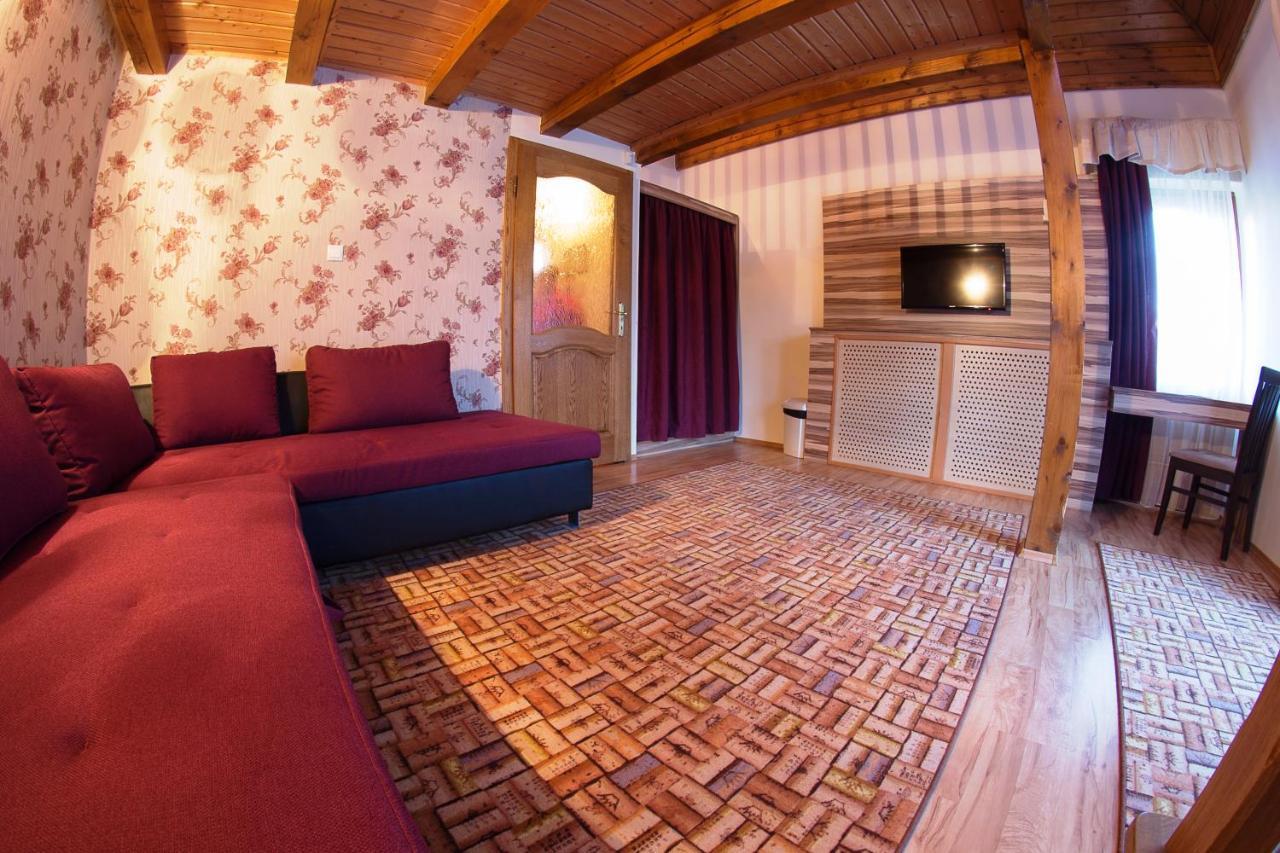 Egri Korona Borhaz Es Wellness Hotel Demjén Εξωτερικό φωτογραφία