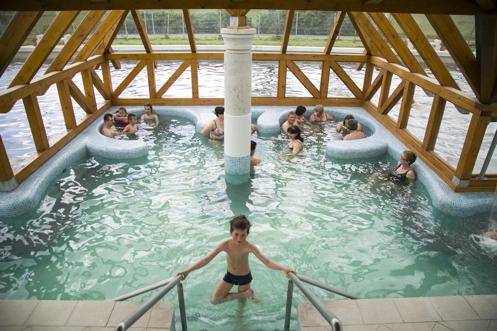Egri Korona Borhaz Es Wellness Hotel Demjén Εξωτερικό φωτογραφία