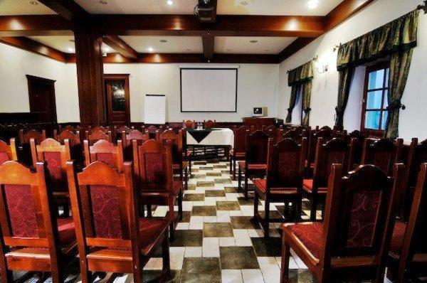 Egri Korona Borhaz Es Wellness Hotel Demjén Εξωτερικό φωτογραφία